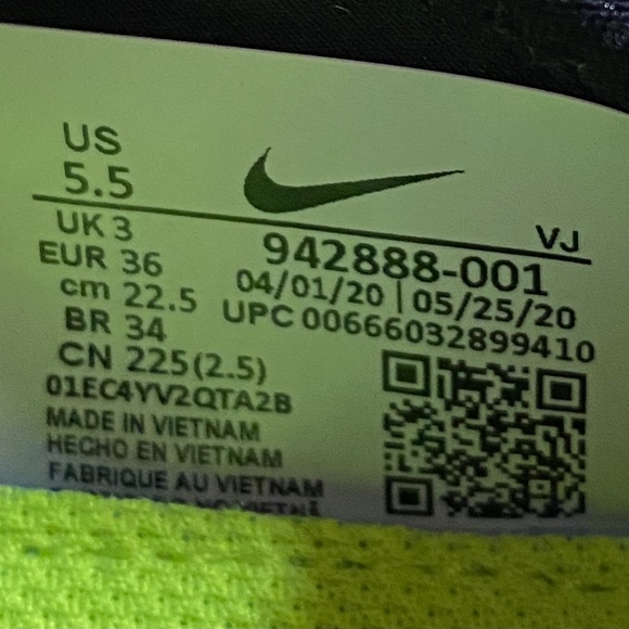 NEW Nike Free TR 8 Trainers 942888-001 Sz 5.5 - Picture 9 of 9